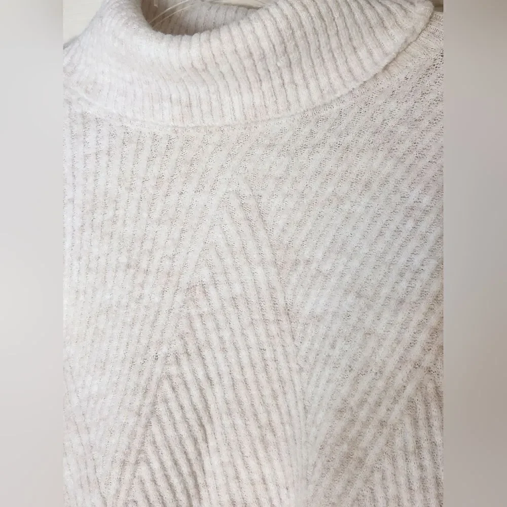 It's Our Time M Cream Ribbed Knit Longsleeves Turtleneck Women's Sweater